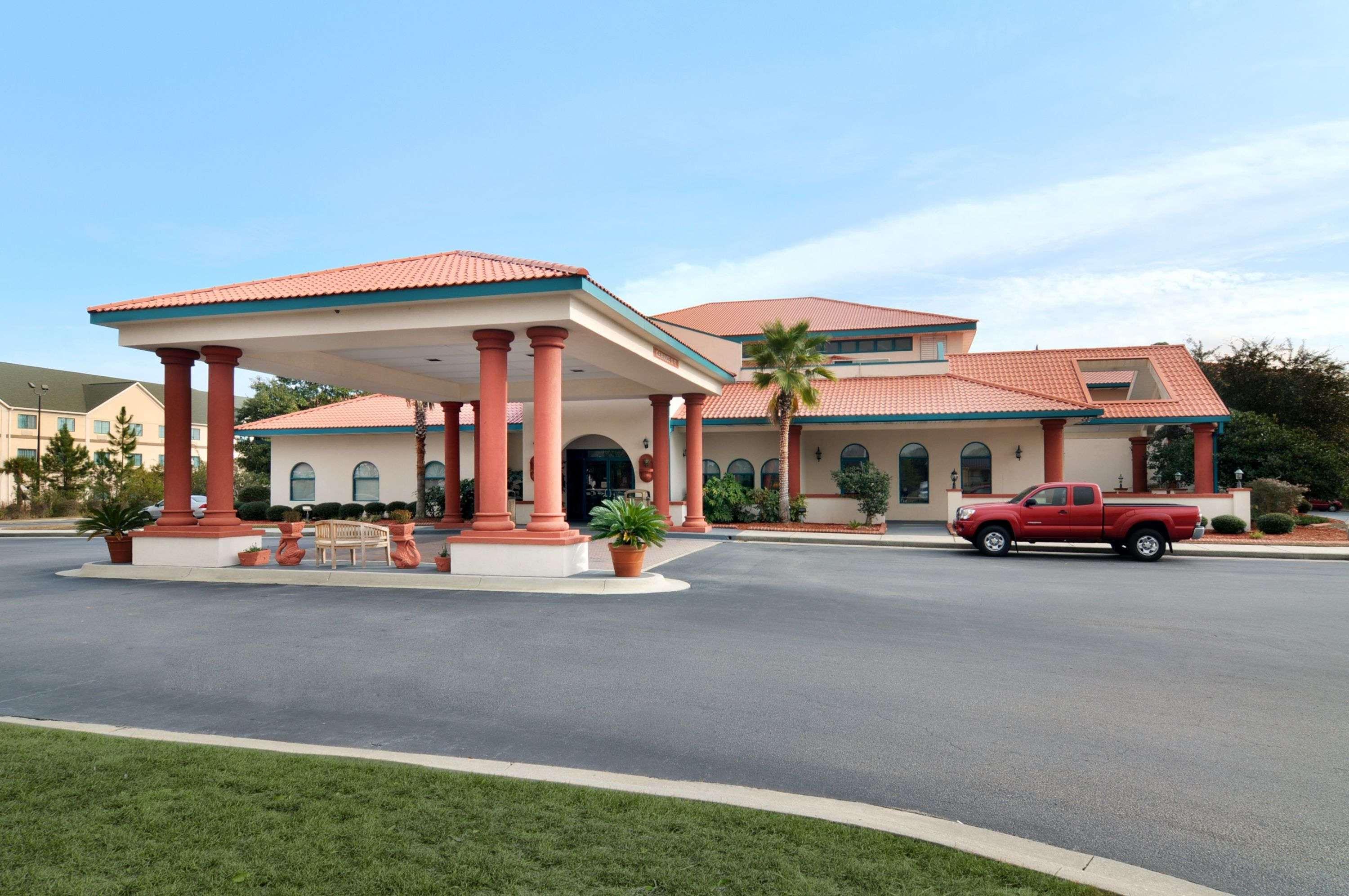 Motel 6 Savannah Ga Gateway & I95 Eksteriør billede