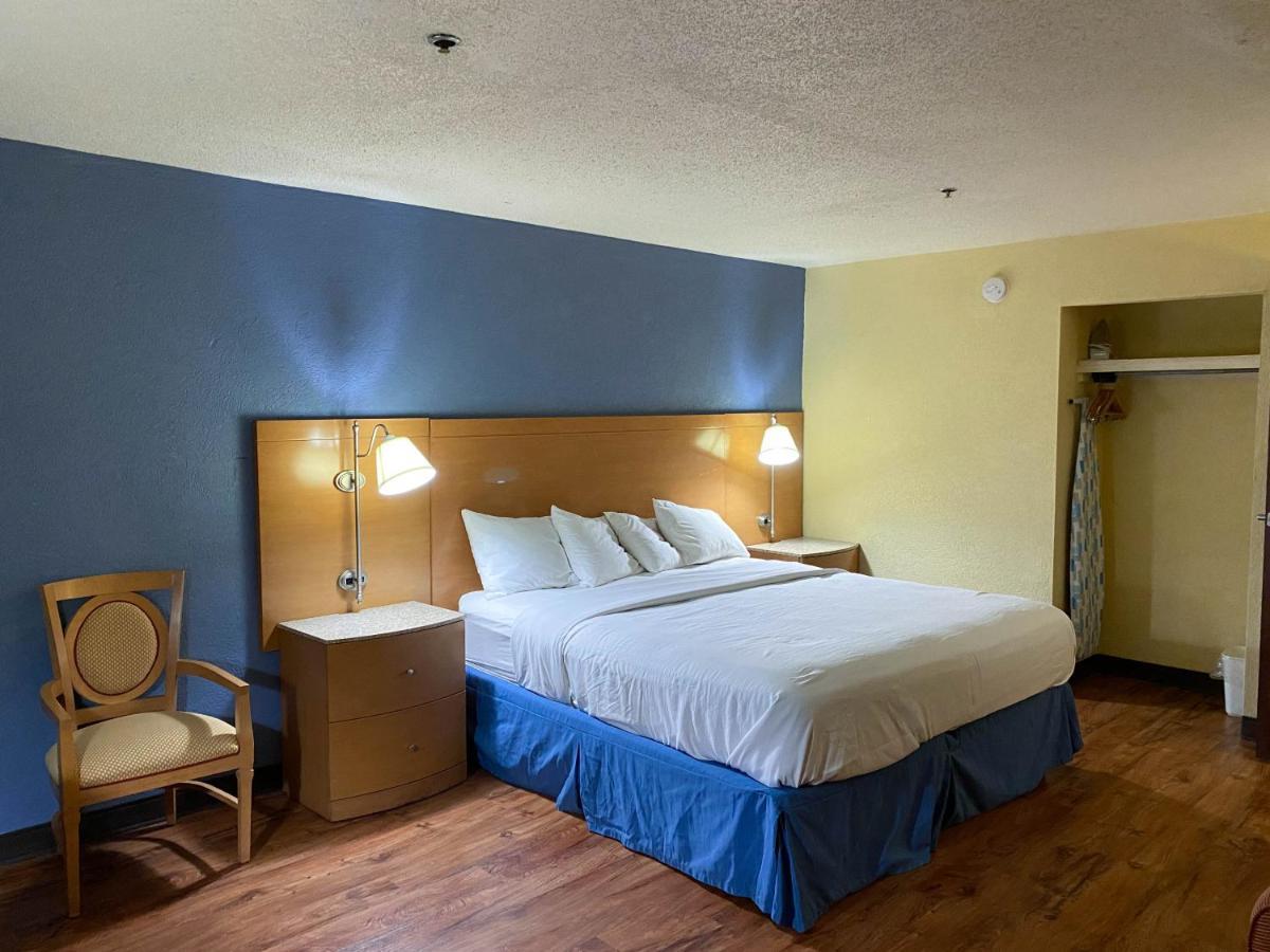 Motel 6 Savannah Ga Gateway & I95 Eksteriør billede
