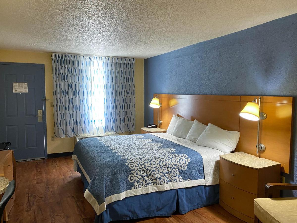 Motel 6 Savannah Ga Gateway & I95 Eksteriør billede