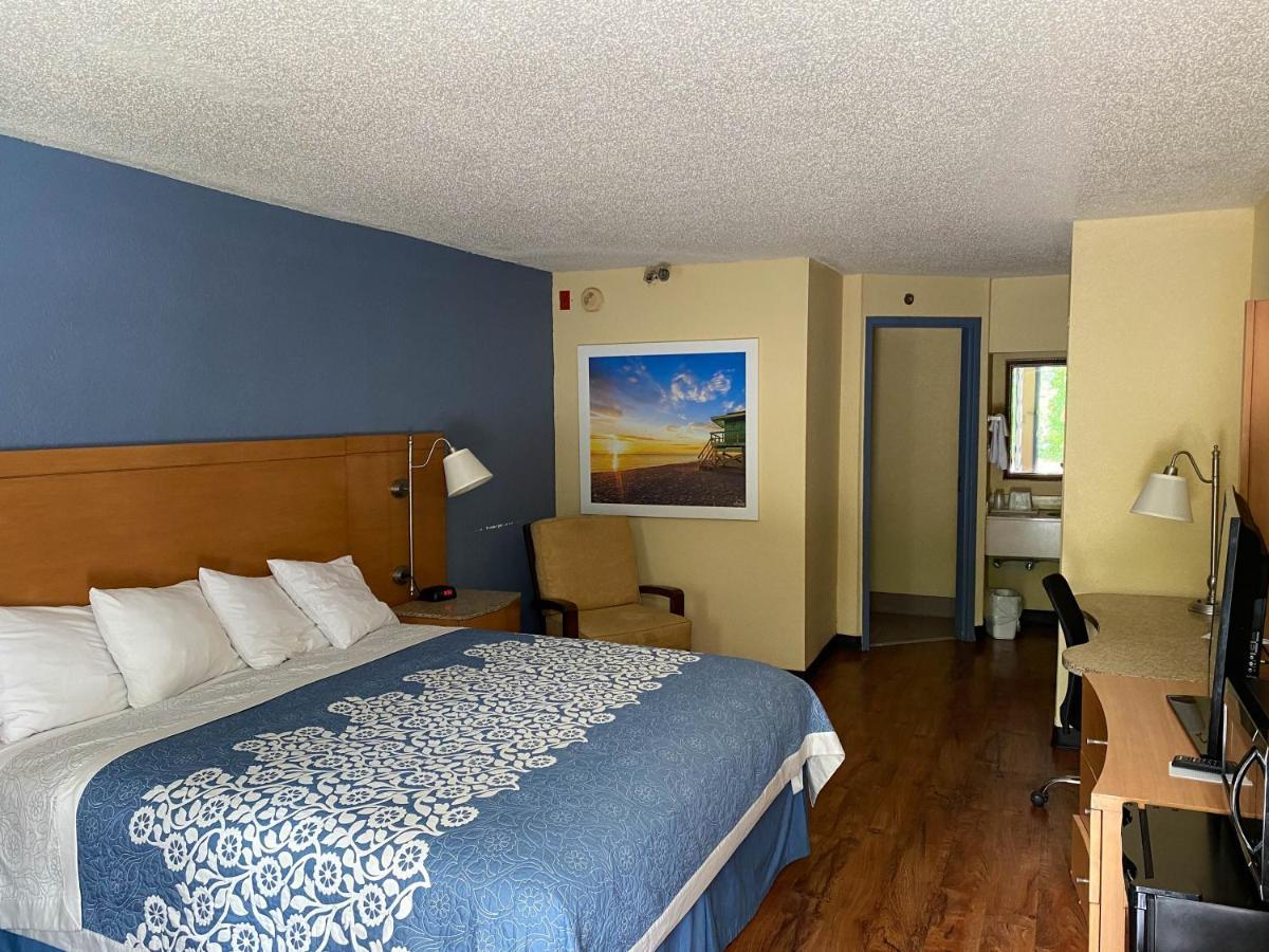 Motel 6 Savannah Ga Gateway & I95 Eksteriør billede