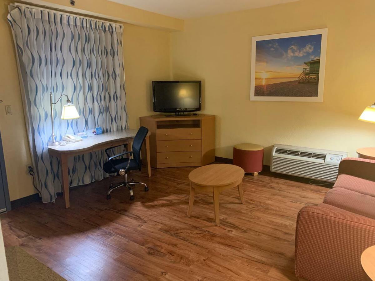 Motel 6 Savannah Ga Gateway & I95 Eksteriør billede