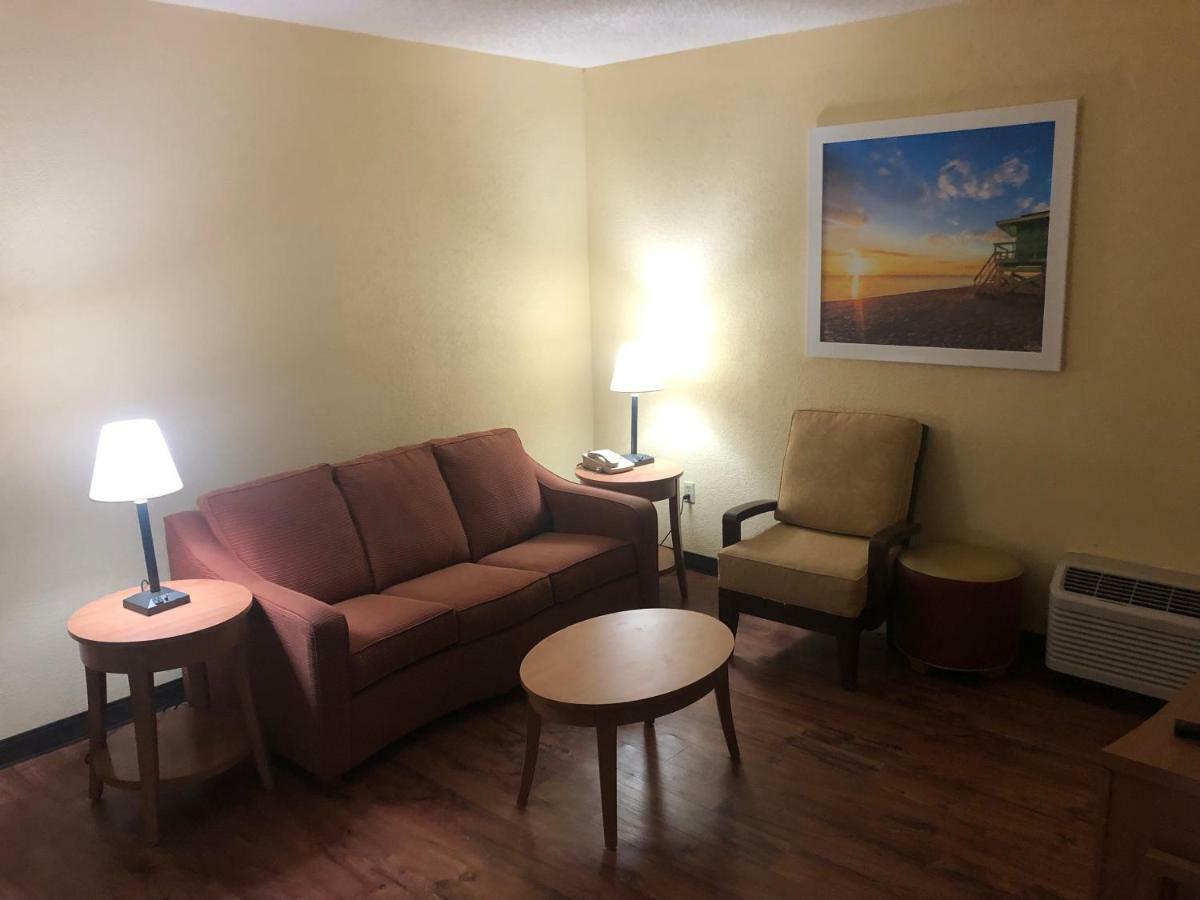 Motel 6 Savannah Ga Gateway & I95 Eksteriør billede