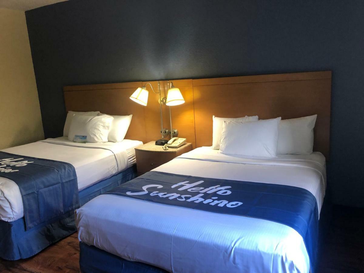 Motel 6 Savannah Ga Gateway & I95 Eksteriør billede